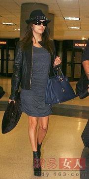 欧美艺人现身机场视频